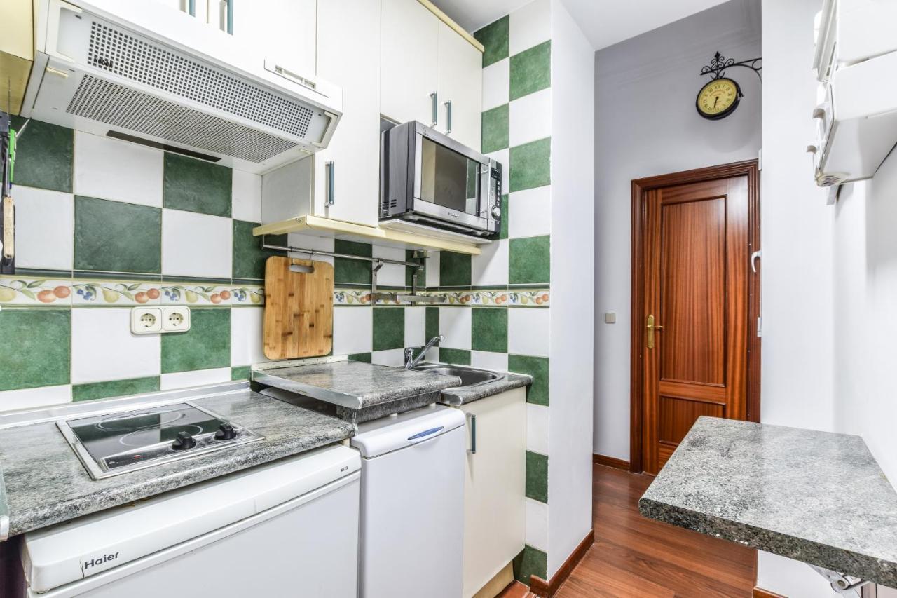 Ferienwohnung Apartamento Puente De Segovia Madrid Exterior foto